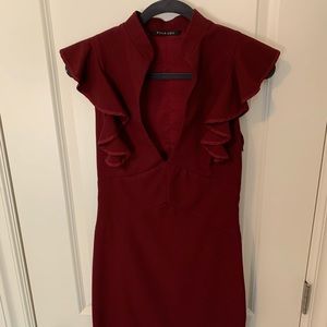 Black halo size 2 maroon dress with ruffle sleeve